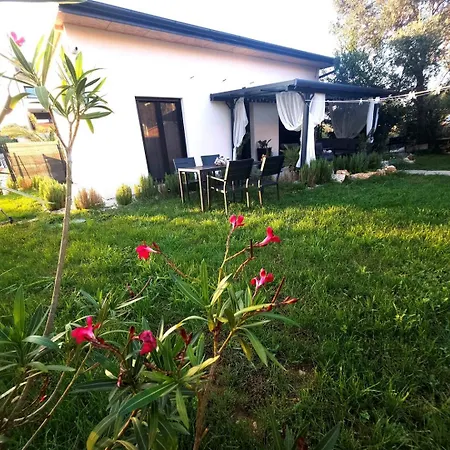Holiday Home Onyx Premantura Exterior photo