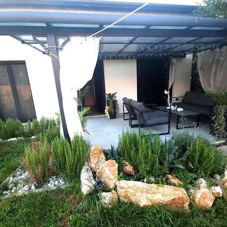 Holiday Home Onyx Premantura Exterior photo